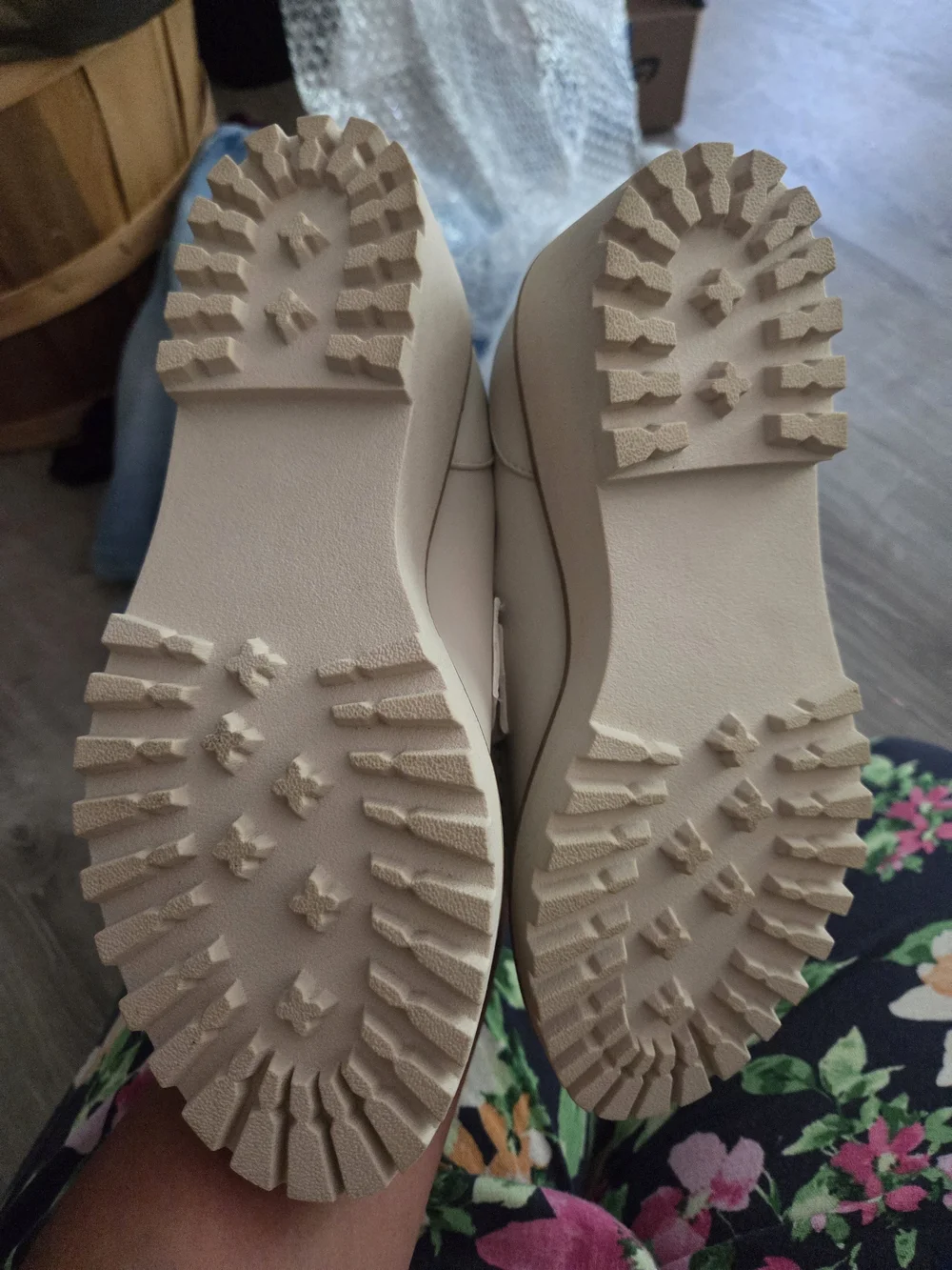 SM New York Cream Leather Loafers with Metal Bit